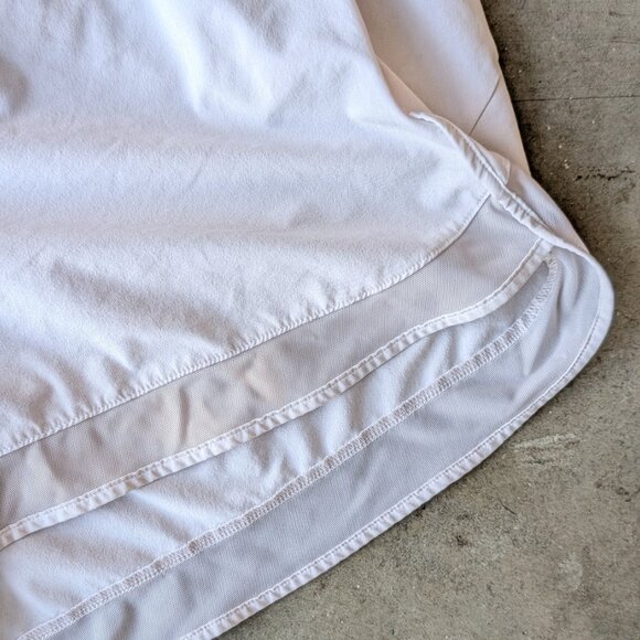 Athleta White Mesh Racer Run 4" Short large - Picture 3 of 9